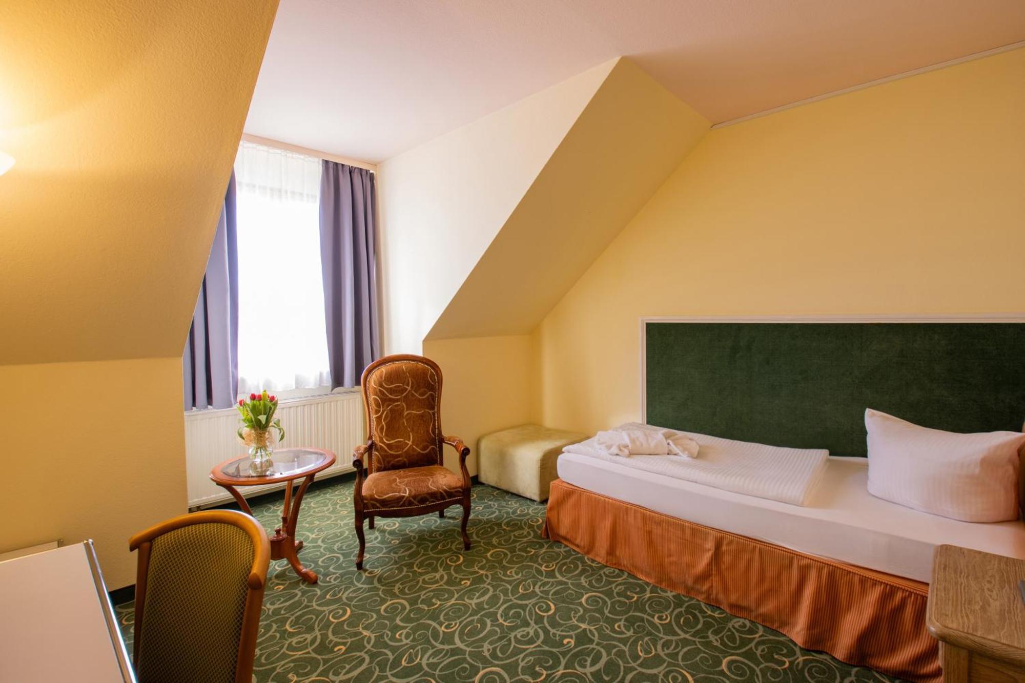 Erzgebirgshotel Freiberger Hoehe 에펜도프 외부 사진