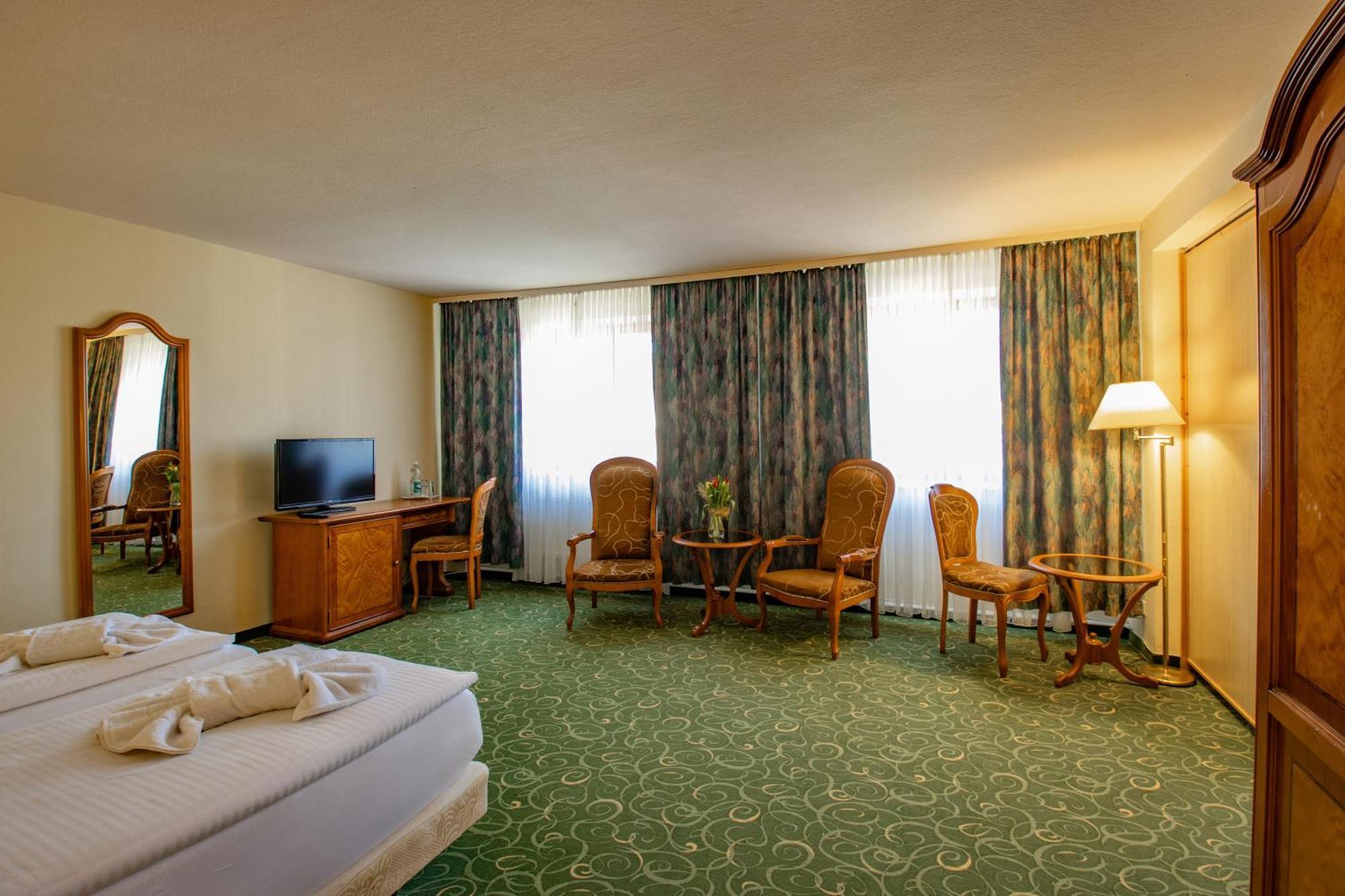 Erzgebirgshotel Freiberger Hoehe 에펜도프 외부 사진