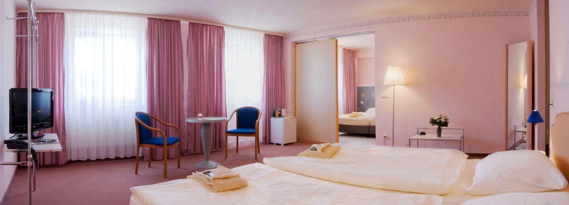 Erzgebirgshotel Freiberger Hoehe 에펜도프 외부 사진